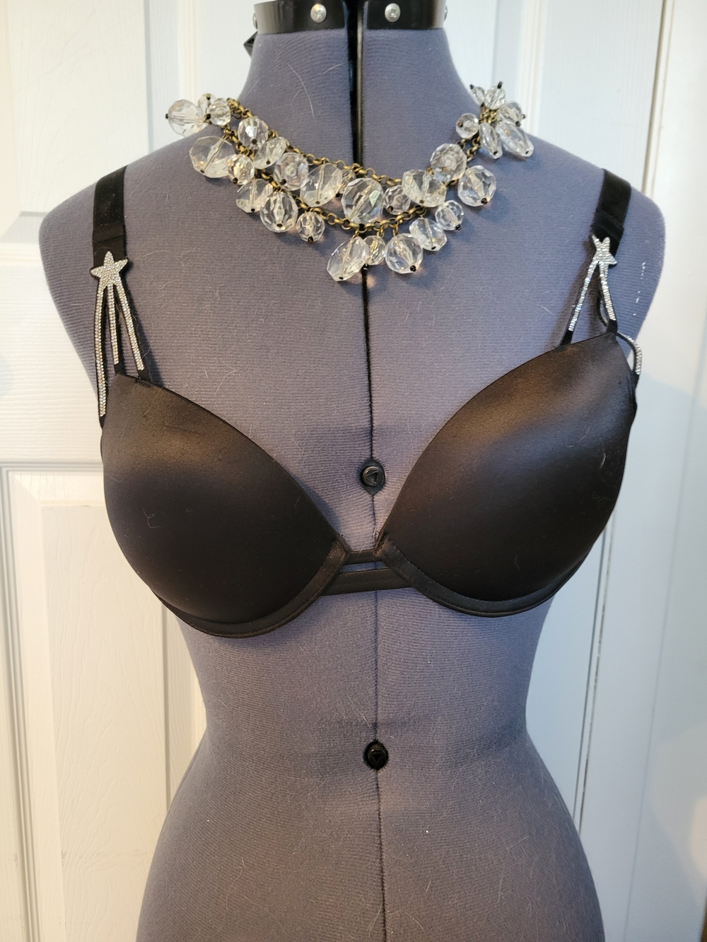 Victoria's Secret Black Star-Accent Push-Up Bra. NWOT